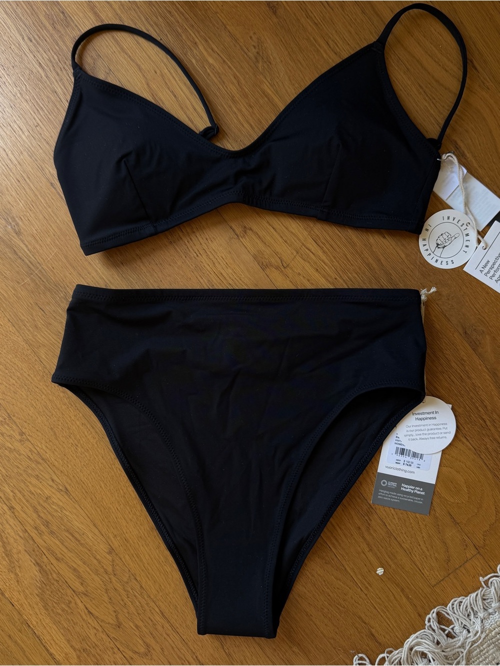 Vuori Black High-Rise Bikini Set NEW - Picture 5 of 5